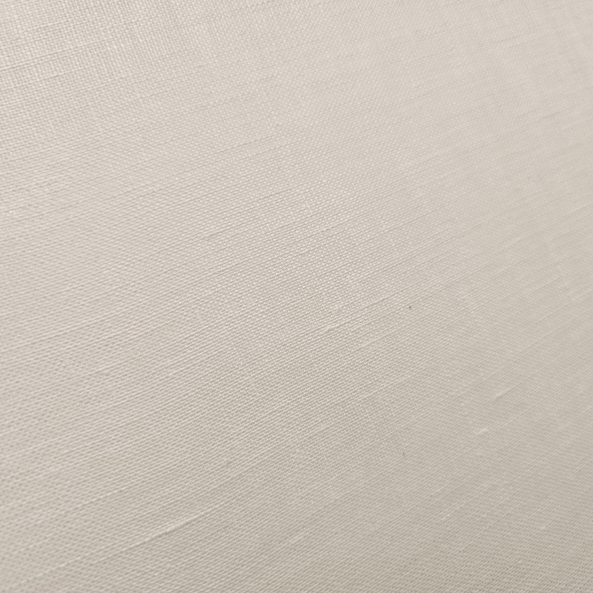 Neutral fabric for lampshade diffuser