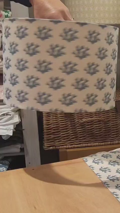 video of the seaweed print lampshade being made from start to finish